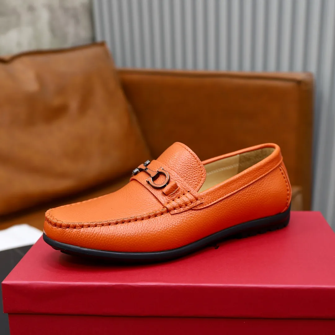 Men's shoes: 260🙅‍♂️🙅‍♂️🙅‍♂️Niuli Brand: Ferragamo Standard code: Men's code 38/44 (45 customized) Grade: Same as the official website Material: Original imported cowhide leather lining Original wear-resistant lightweight outsole Style category: Men's casual slip-on shoes Distinguished luxury brand elements top luxury Color: Actual picture color
